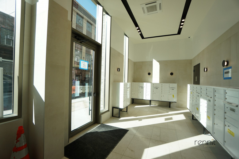 33 Little Nassau St, Apt 808 Image 19