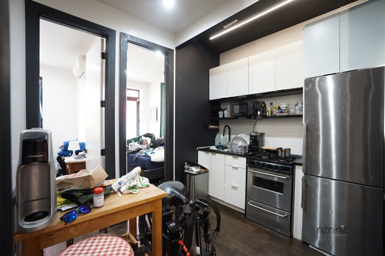 205 Johnson Ave, Apt 1L Image 2