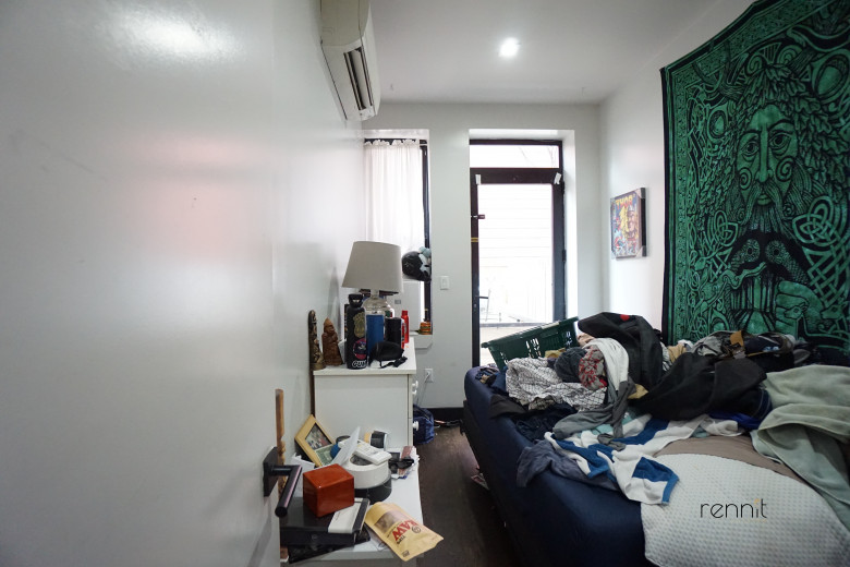 205 Johnson Ave, Apt 1L Image 8