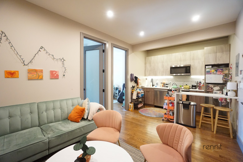 211 Troy Ave, Apt 2A Image 1