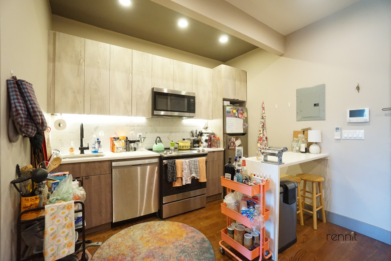 211 Troy Ave, Apt 2A Image 3