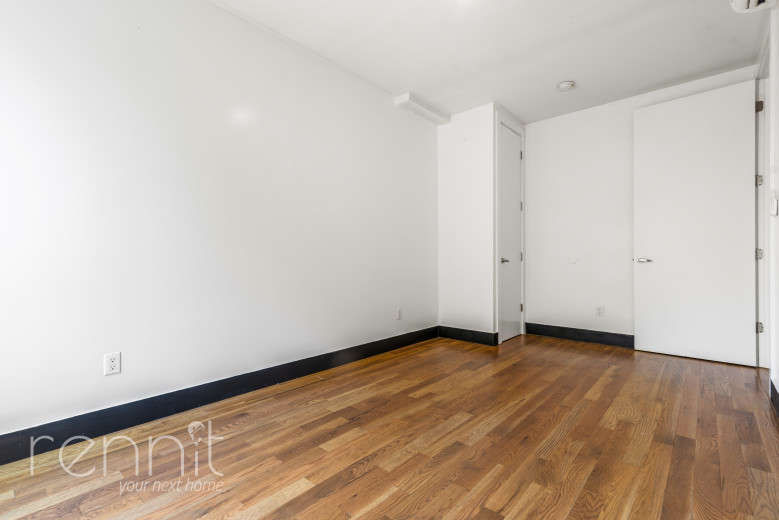 562 Park Pl, Apt 4B Image 16
