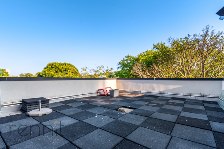 562 Park Pl, Apt 4B Image 4