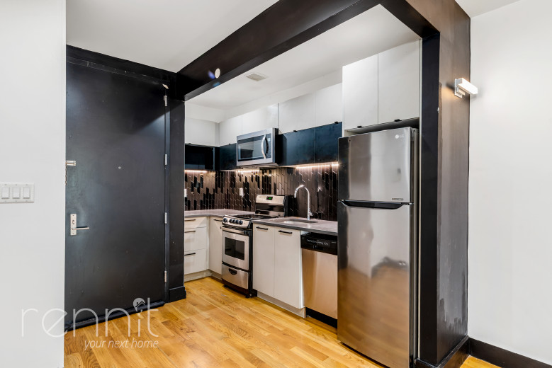 562 Park Pl, Apt 4B Image 7