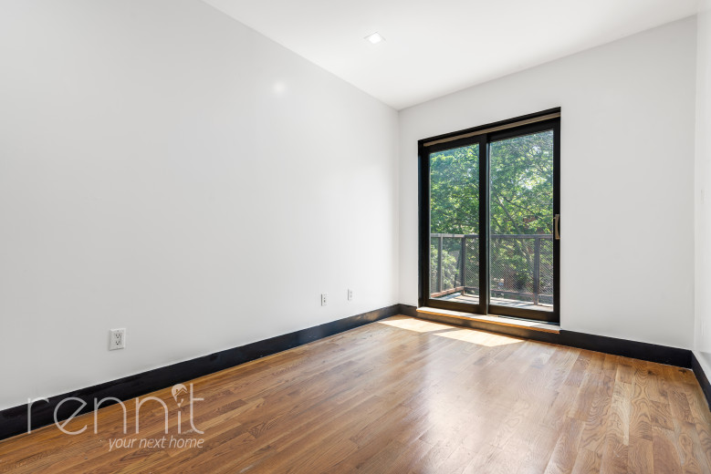 562 Park Pl, Apt 4B Image 9