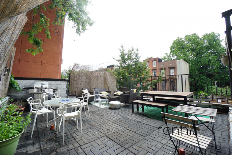 453 Franklin Ave, Apt 2B Image 1