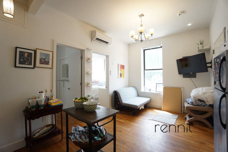 453 Franklin Ave, Apt 2B Image 2