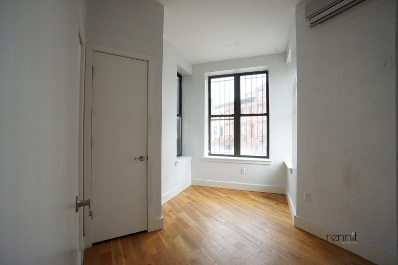453 Franklin Ave, Apt 2B Image 14