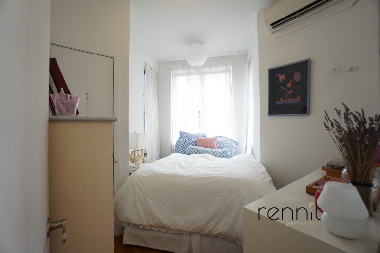 453 Franklin Ave, Apt 2B Image 4