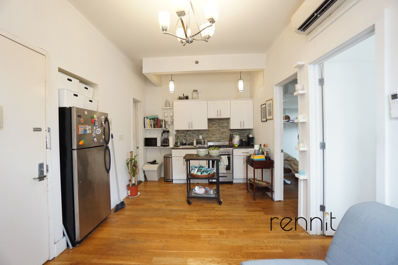 453 Franklin Ave, Apt 2B Image 6