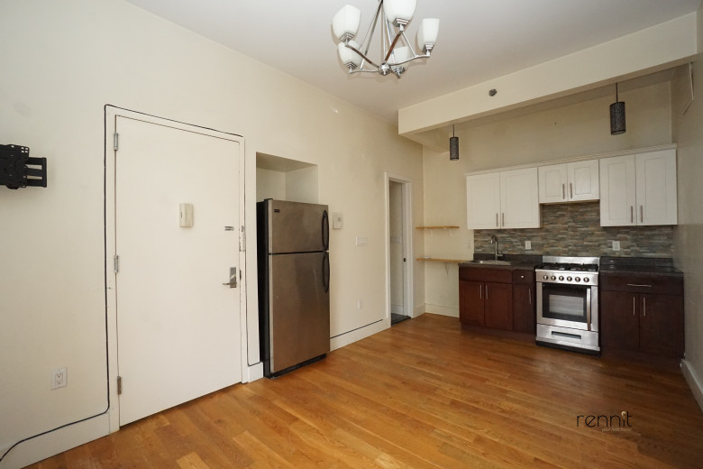 453 Franklin Ave, Apt 2B Image 9