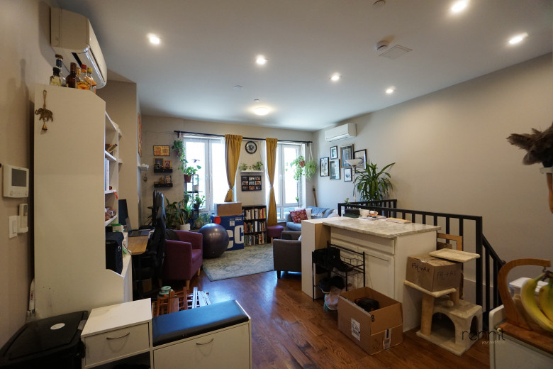 211 Troy Ave, Apt 1A Image 1