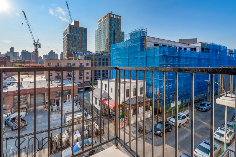 26-25 3rd St, Apt 307B Image 10