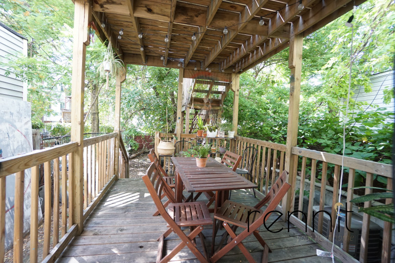 1249 Madison St, Apt 1 Image 1