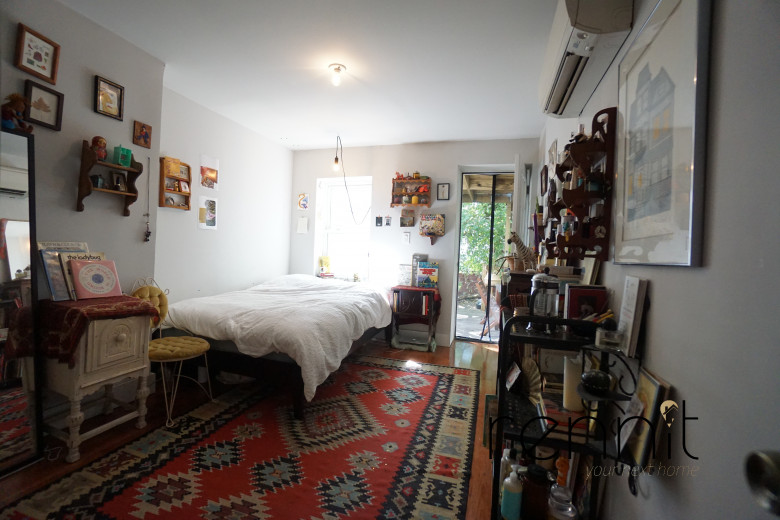 1249 Madison St, Apt 1 Image 10