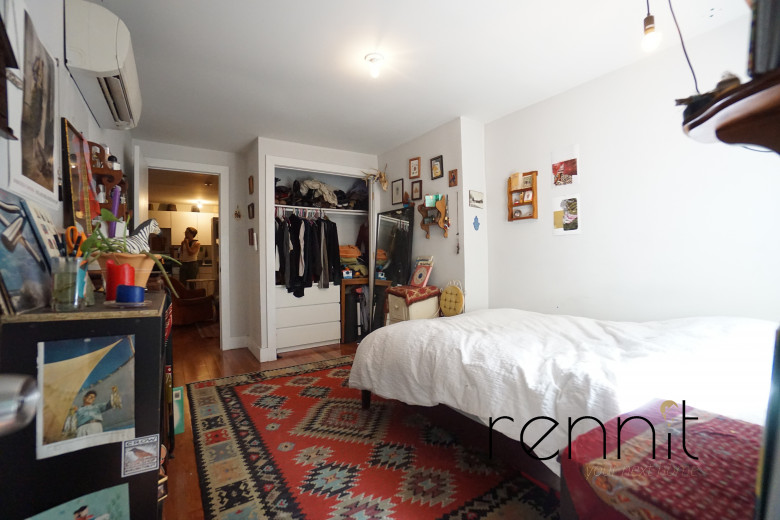 1249 Madison St, Apt 1 Image 11