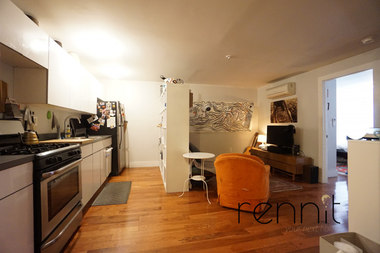 1249 Madison St, Apt 1 Image 12