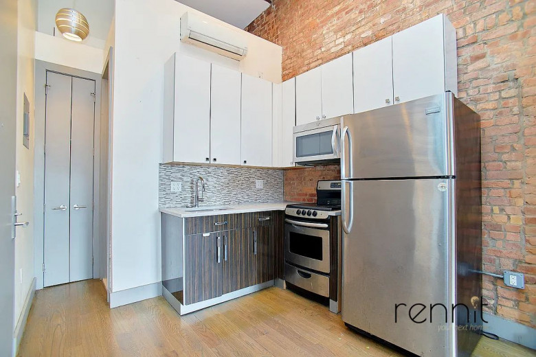 71 Stuyvesant Ave, Apt 301 Image 2