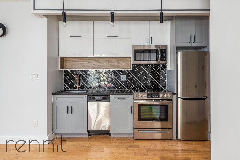 100 Suydam St, Apt 3C Image 2