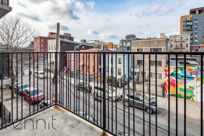 100 Suydam St, Apt 3C Image 3