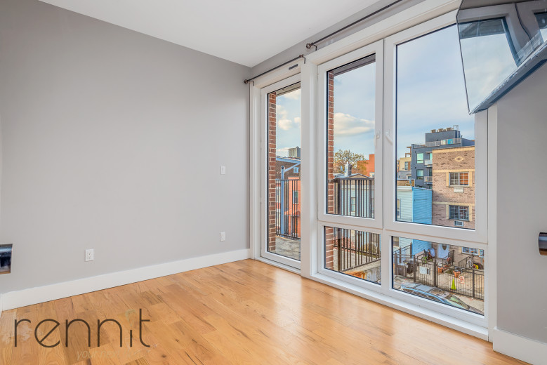 100 Suydam St, Apt 3C Image 4