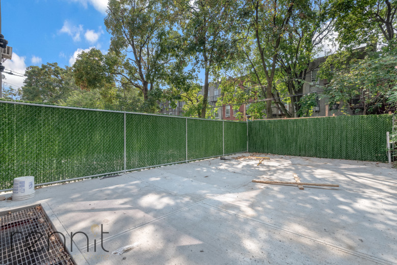 336 E 28th St, Apt 1 Image 2