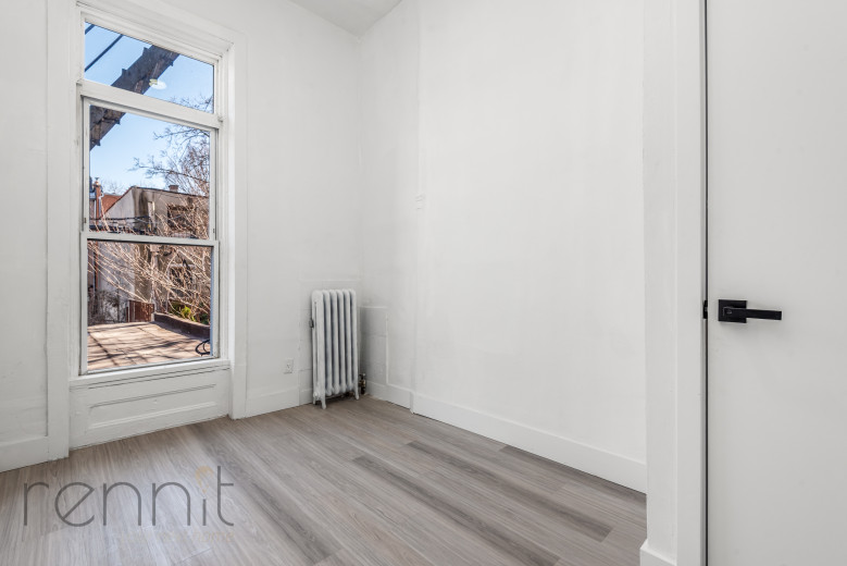 798 Lafayette Ave, Apt 1 Image 8