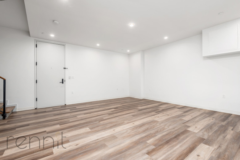 774 Lexington Ave, Apt 1A Image 11