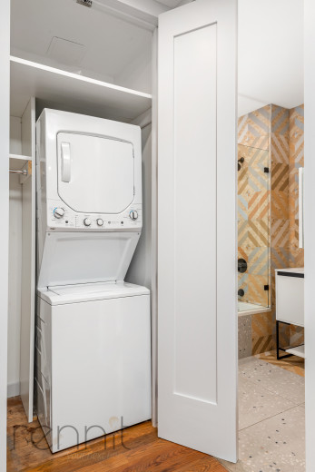 774 Lexington Ave, Apt 1A Image 3