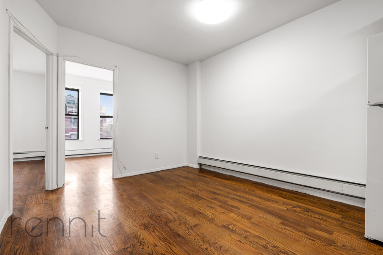 851 Lafayette Ave, Apt 4 Image 4
