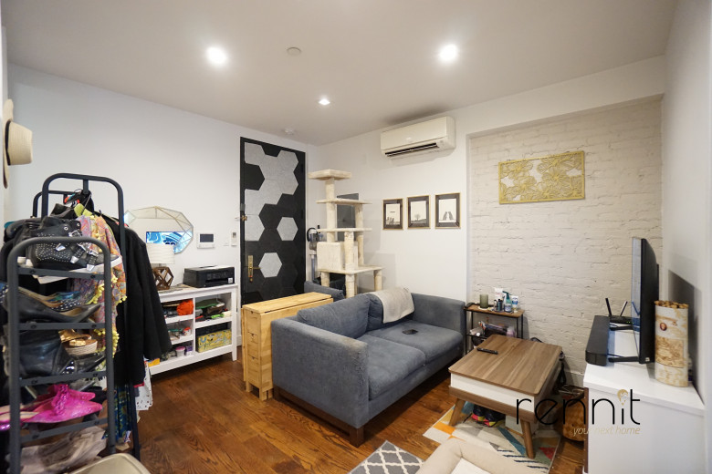 140 Martense St, Apt 3B Image 1