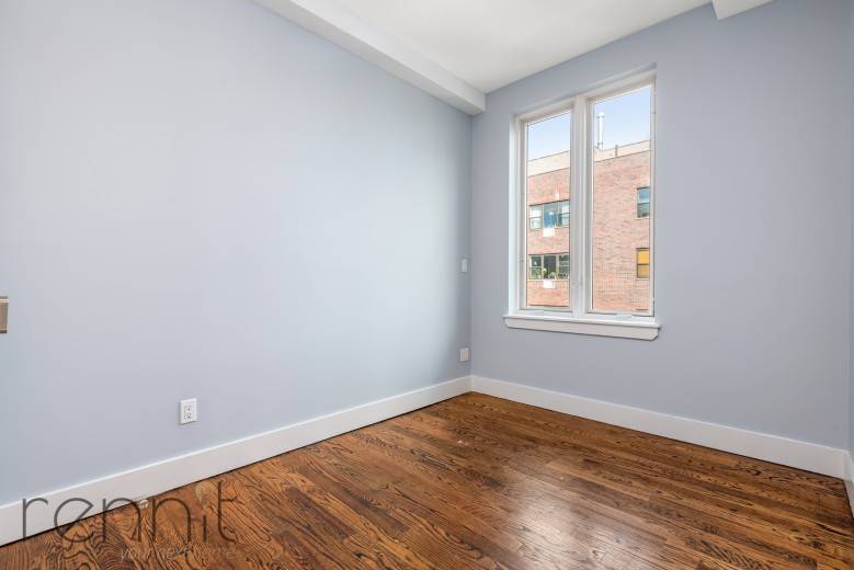581 Van Buren, Apt 2 Image 5