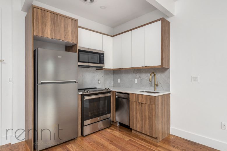 385 Rutland Rd, Apt 3A Image 5