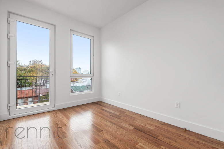 385 Rutland Rd, Apt 3A Image 7