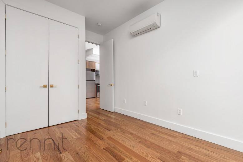 385 Rutland Rd, Apt 3A Image 8