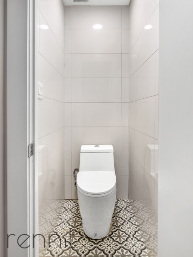 914 Hart St, Apt 2F Image 12