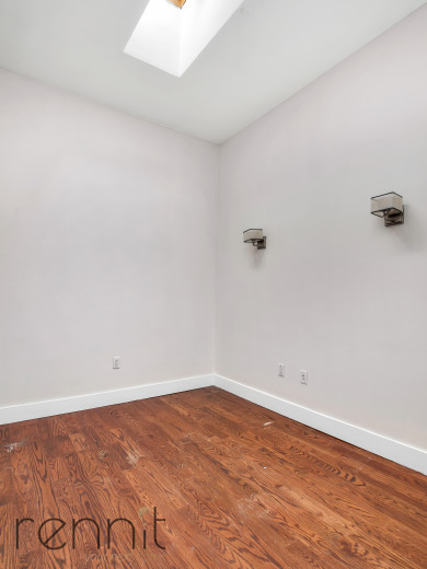 914 Hart St, Apt 2F Image 13