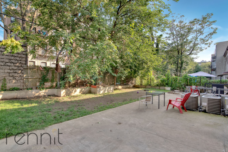 914 Hart St, Apt 2F Image 17