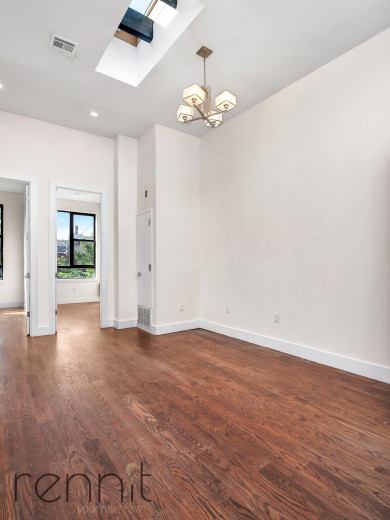 914 Hart St, Apt 2F Image 4