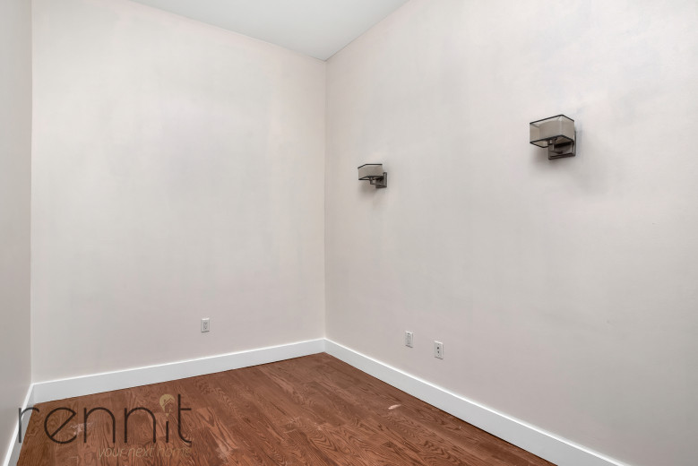 914 Hart St, Apt 2F Image 9