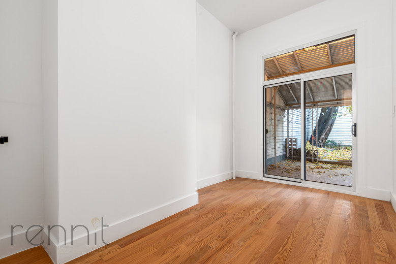 477 Fairview Ave, Apt 1 Image 12