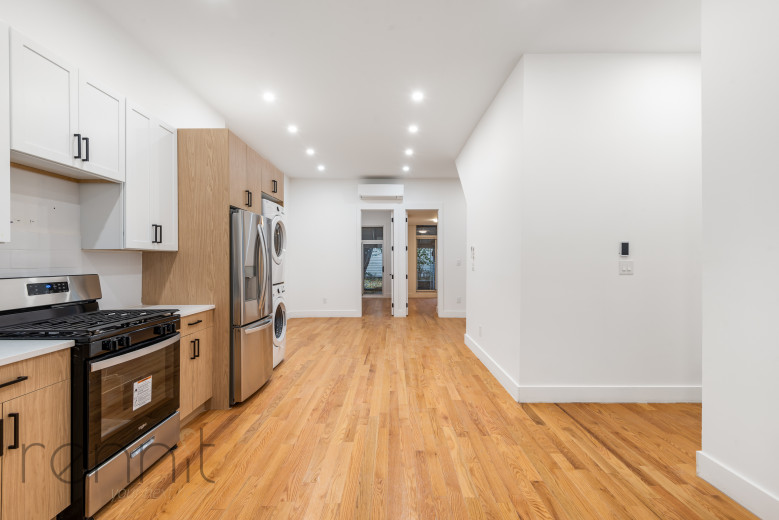 477 Fairview Ave, Apt 1 Image 4