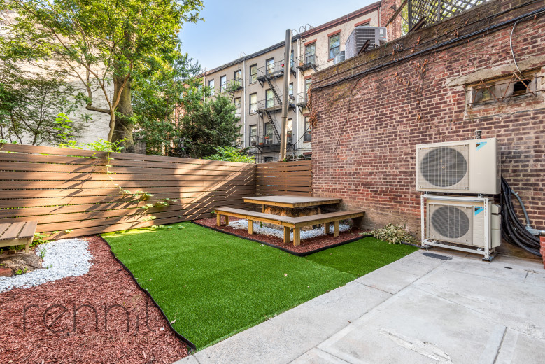 332 Myrtle Ave, Apt 1B Image 2