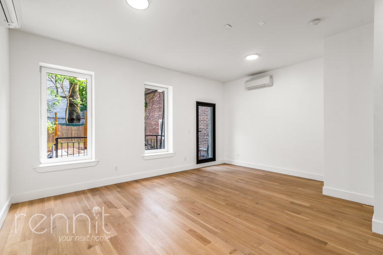 332 Myrtle Ave, Apt 1B Image 3