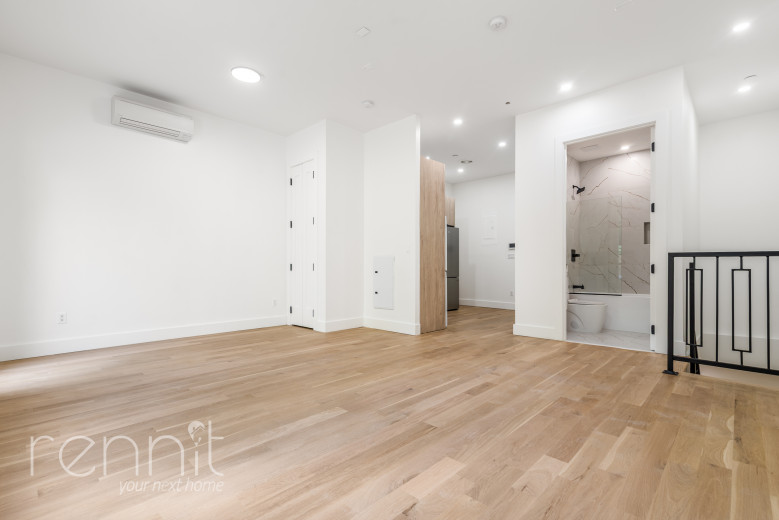 332 Myrtle Ave, Apt 1B Image 6