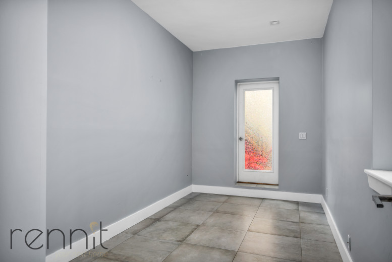 579 Van Buren, Apt 1 Image 11