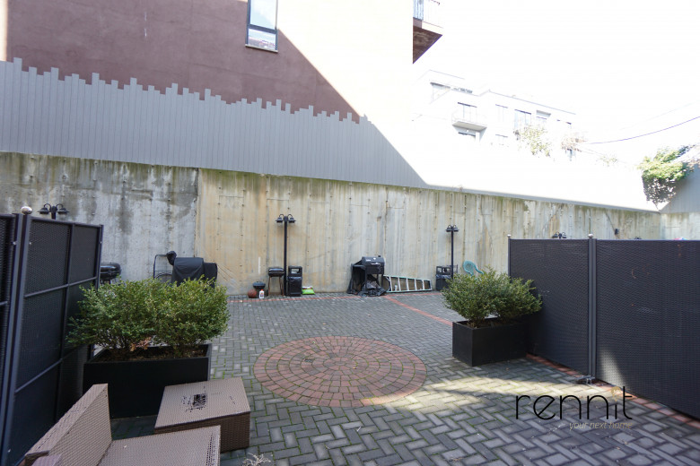 579 Van Buren, Apt 1 Image 13