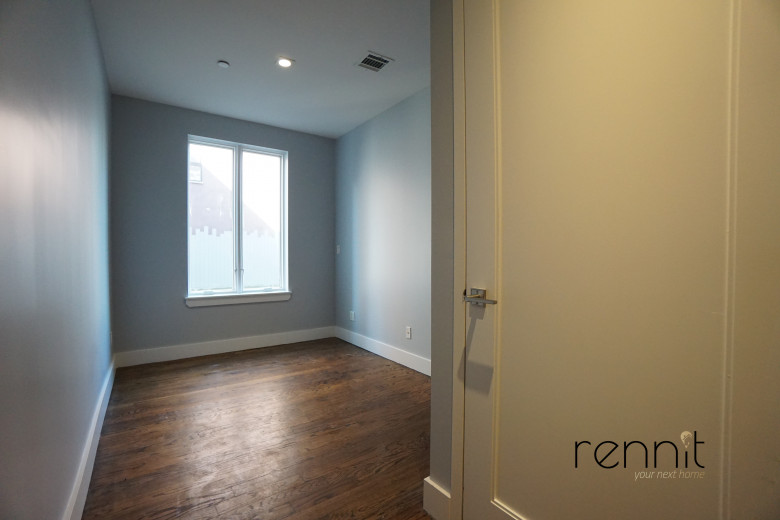 579 Van Buren, Apt 1 Image 22