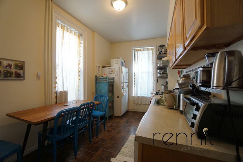 305 7th St, Apt 3L Image 3