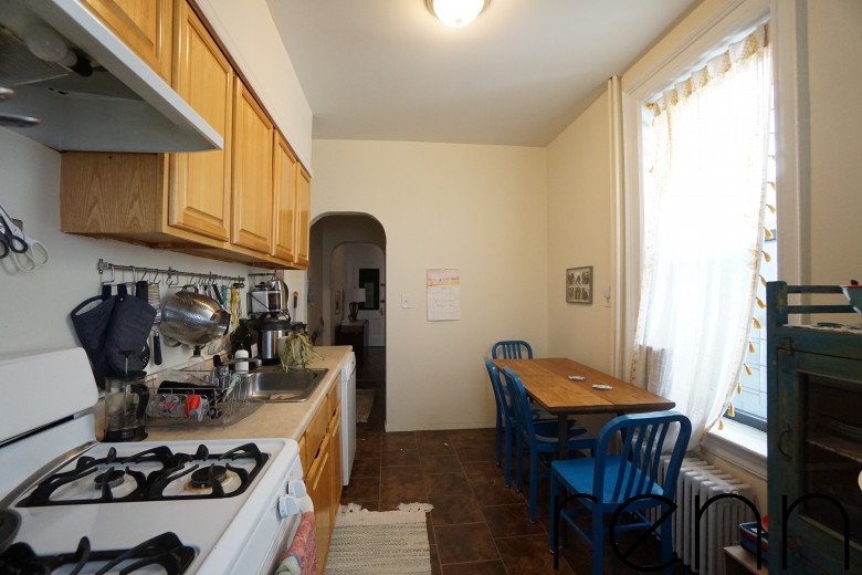 305 7th St, Apt 3L Image 4